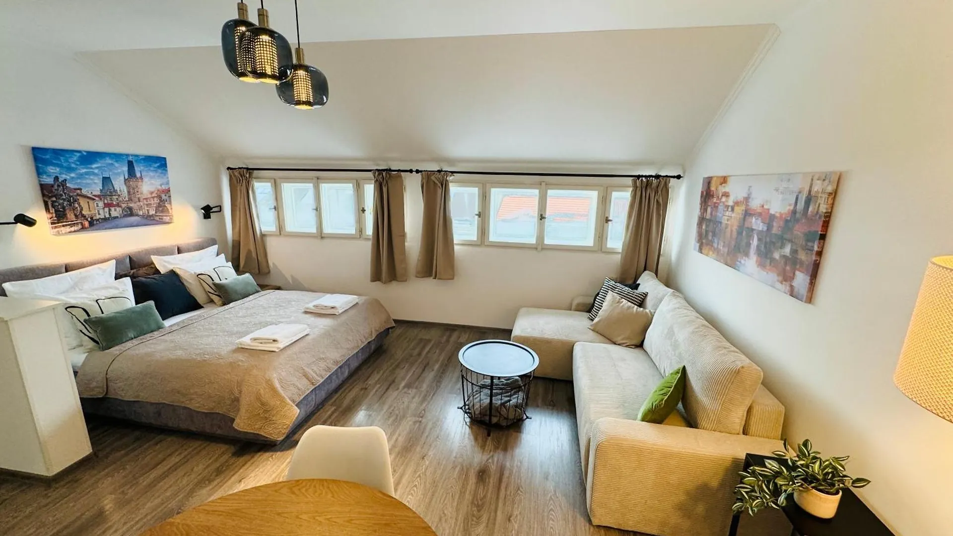 Beautiful Apartment Dlouha Prague 0*,